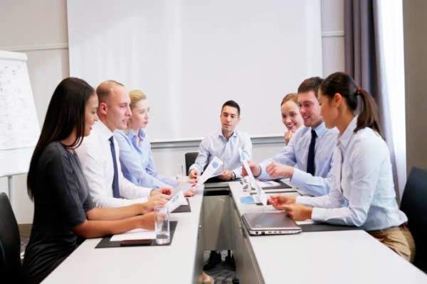 como liderar pessoas desmotivadas